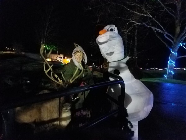 kleerview farm reindeer clays park olaf
                        frozen