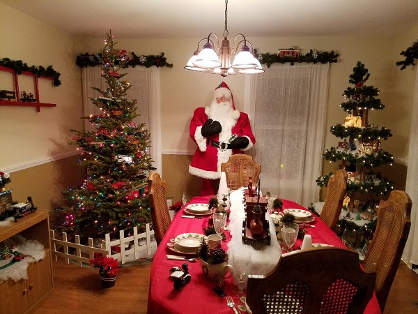 kleerview farm christmas house display