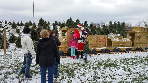 santa with train kleerview farm